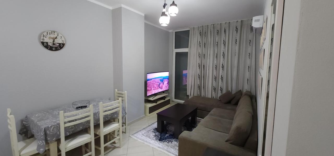 Pleasing Place With Free Parking On Site In Tirana Komuna E Parisit Esterno foto